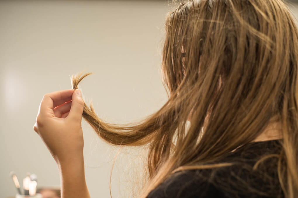 How to Conceal Split Ends in Your Hair