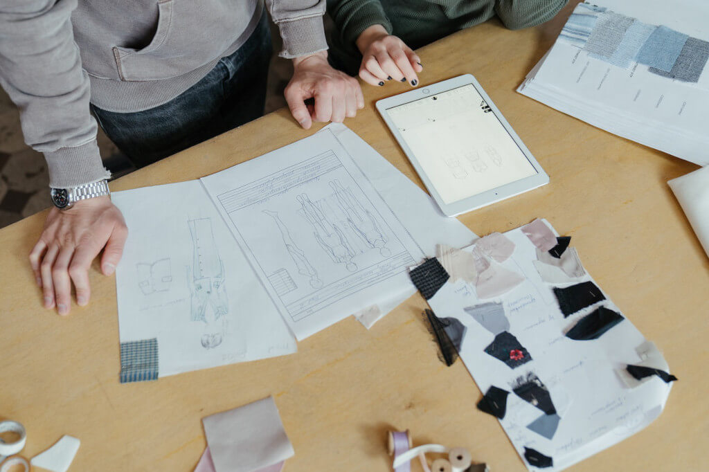 The Process of Obtaining Licenses in the Fashion Business