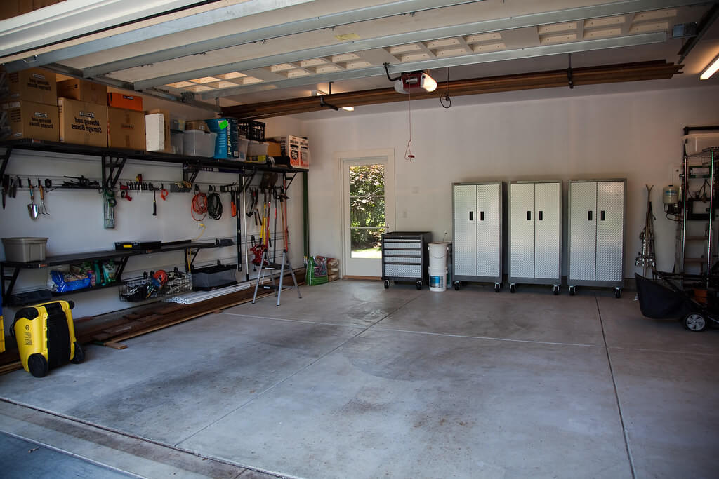 Why Cleaning Out the Garage is So Essential